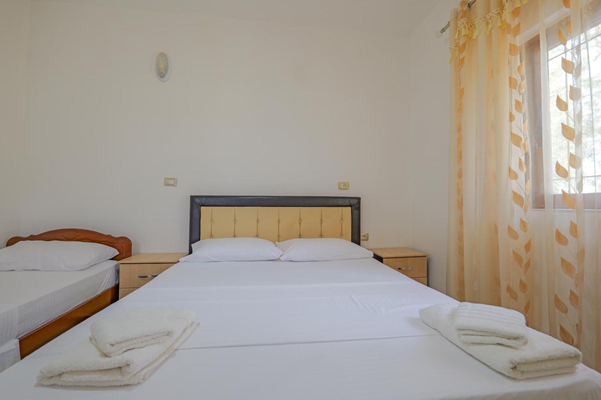 Brahimi Guest House Ksamil Exterior foto