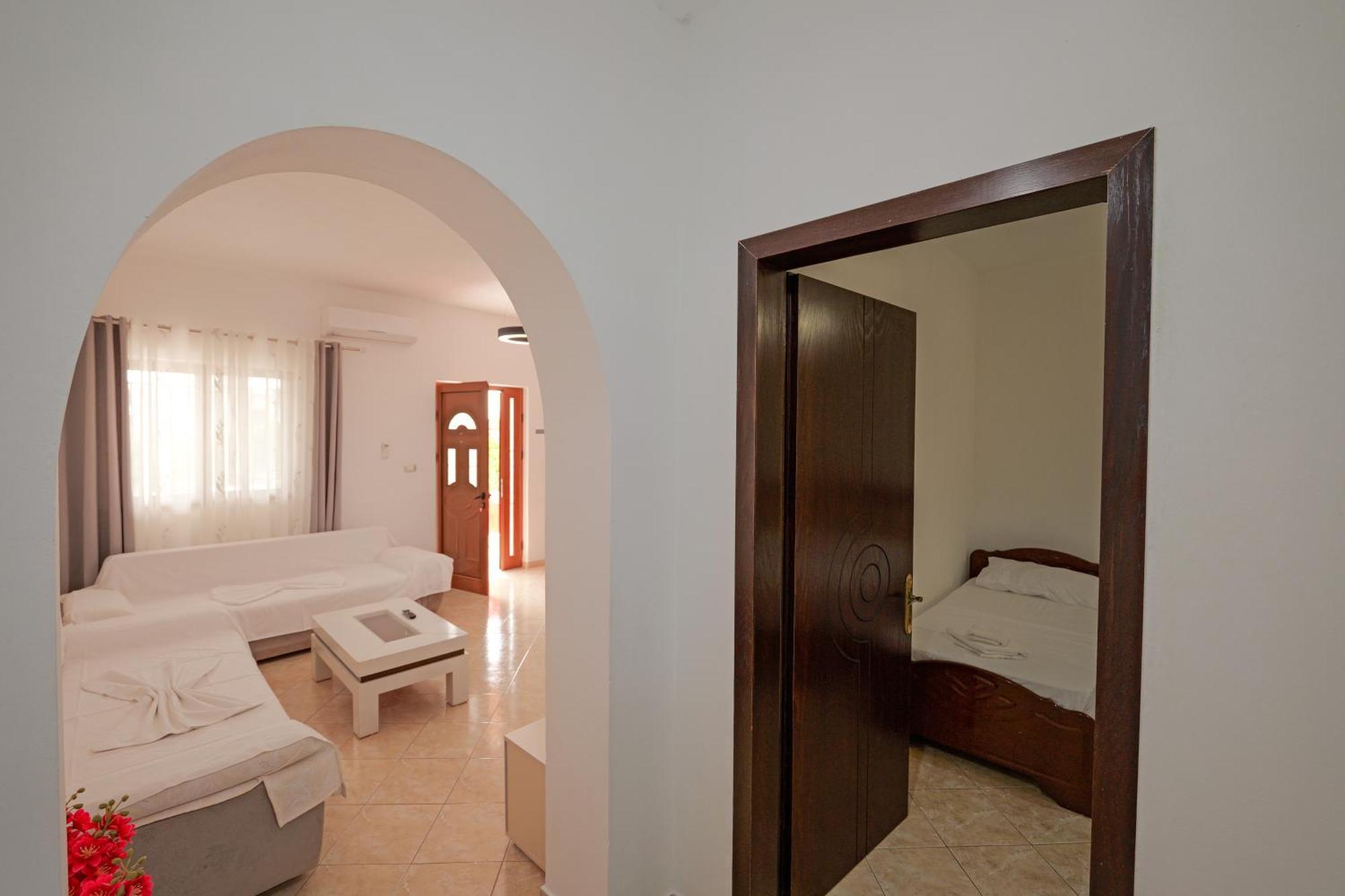 Brahimi Guest House Ksamil Exterior foto