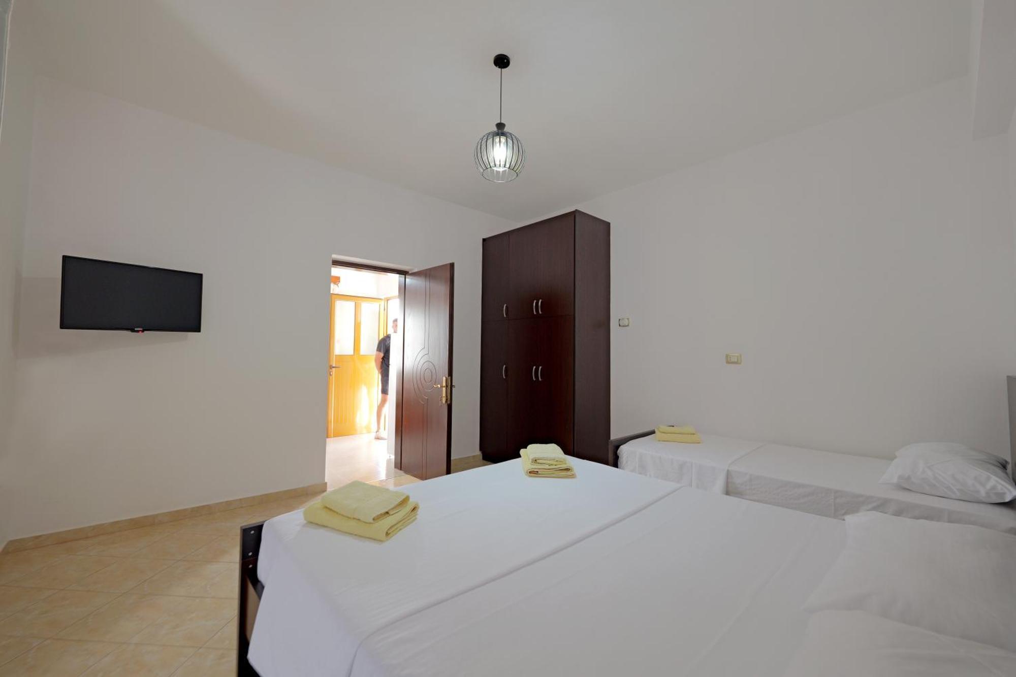 Brahimi Guest House Ksamil Exterior foto