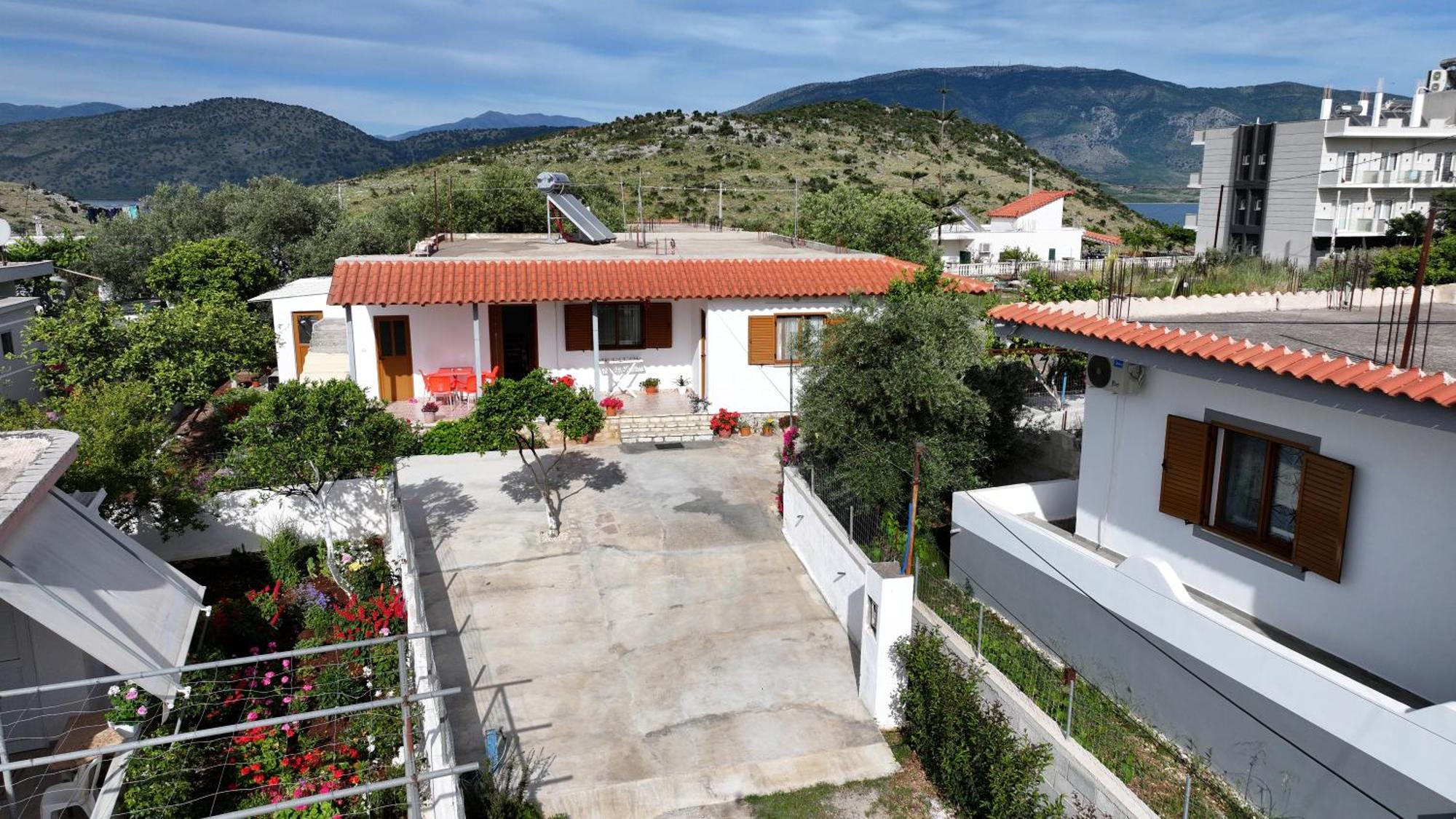 Brahimi Guest House Ksamil Exterior foto