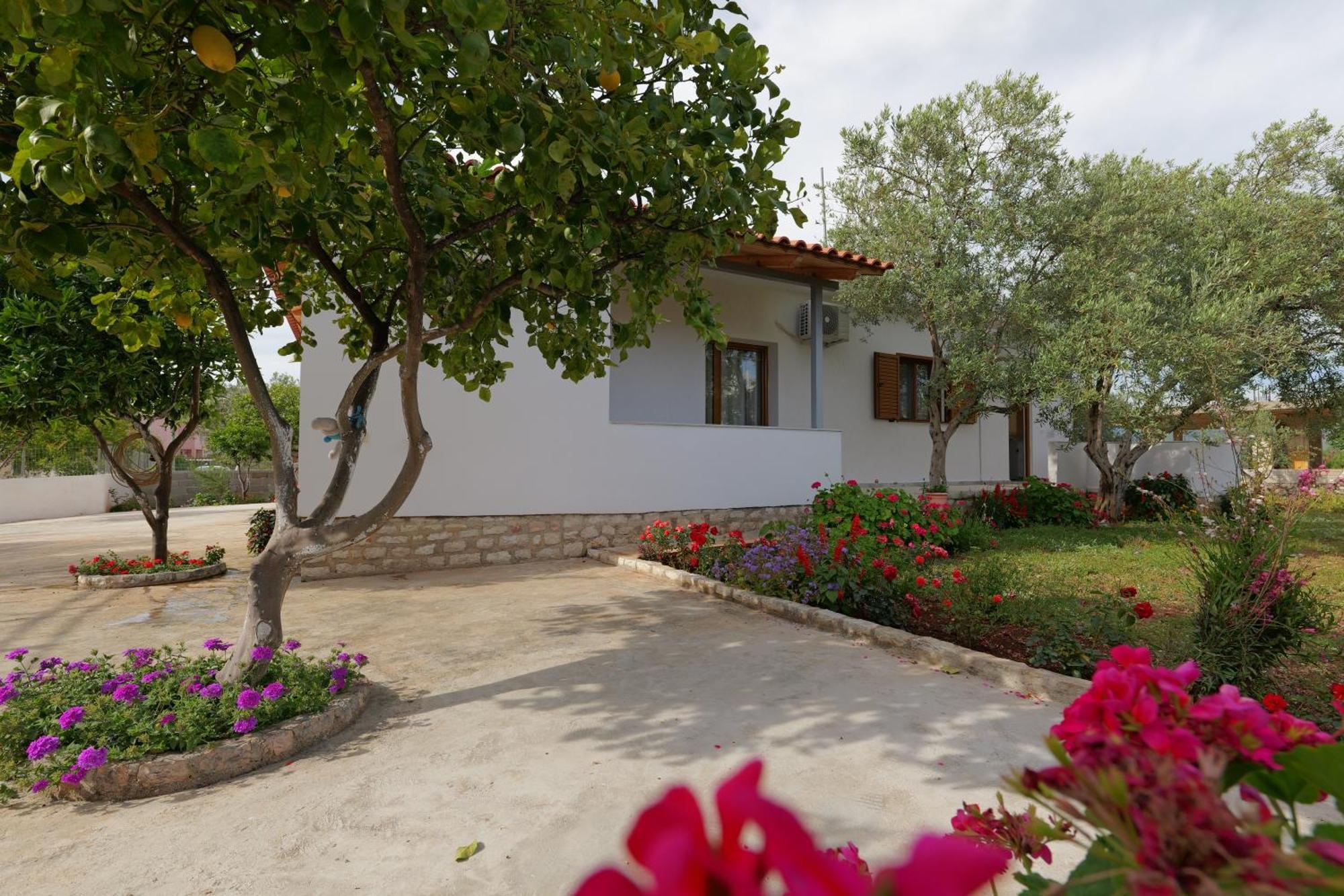 Brahimi Guest House Ksamil Exterior foto